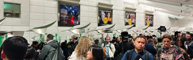 Бюджетный спор парализовал авиасообщение в США