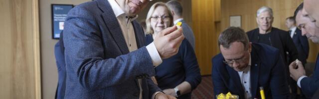 ОТ РЕДАКЦИИ | Налоги — 24%, доверие правительству — 19%. Как нас обманывали последние годы 