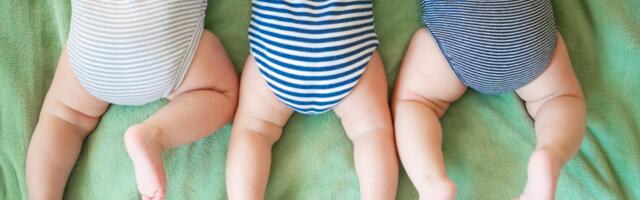 Семья тройняшек, родившихся в Риге, получит пособие в 15 000 евро