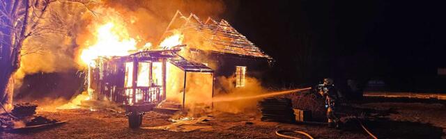 В Ида-Вирумаа горели трава и жилой дом: спасатели тушили пожары в Нарва-Йыэсуу и Кохтла-Ярве