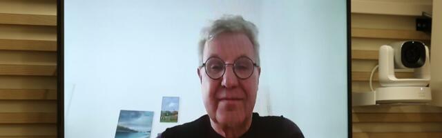 Вывесивший флаг ЭССР депутат Яак Валге снова победил полицию в суде