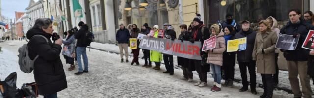 Антивоенный протест перед посольством России: „1461 день боли, сопротивления и выживания“ 