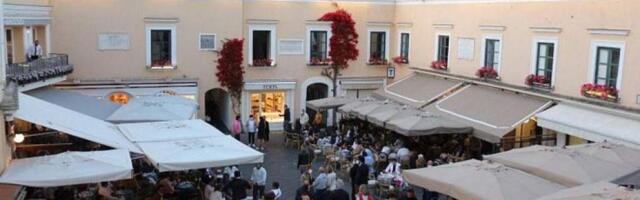 В Капри решили спасать туристов от навязчивости