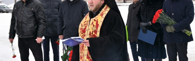 15 февраля к мемориалу погибшим в афганской войне  возложили венки