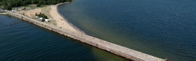 С причала Катарийны в Пыхья-Таллинне человек упал в воду