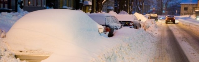 Опрос: почти половина жителей Эстонии не против введения налога на уборку снега