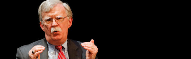 Экс-советник президента США Болтон надеется на поражение Трампа на выборах