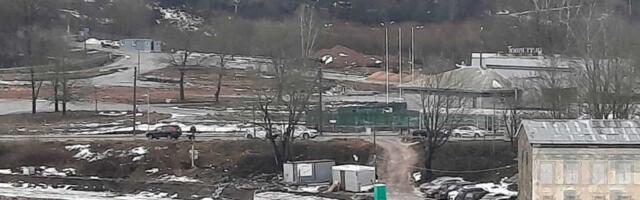 Министр: Эстония готова восстановить движение транспорта на нарвском участке границы