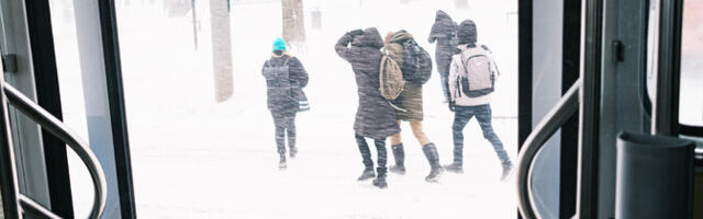 Департамент транспорта предупреждает о снегопаде, сильном ветре и понижении температуры