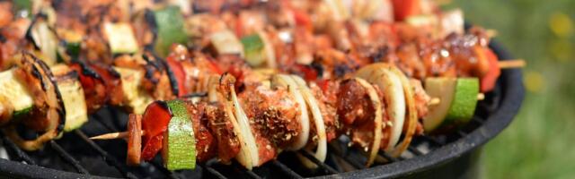 ГРАФИК | Индекс цен Яанова дня: корзина подорожала в полтора раза за десять лет, но праздничный стол стал сытнее