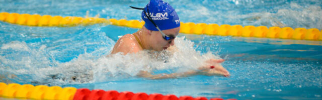 Эгле Салу завоевала серебро на юниорском чемпионате Европы по плаванию