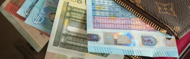 Средняя зарплата в третьем квартале выросла в Эстонии до 2075 евро