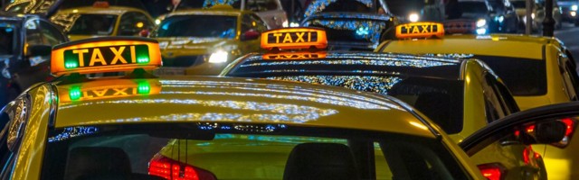 «Своя правда»: почему в классическом такси такие высокие цены?