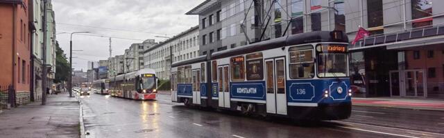 ФОТО | Две улицы в Таллинне перекрыты из-за ДТП с пострадавшими, один из участников скрылся с места, трамваи стоят