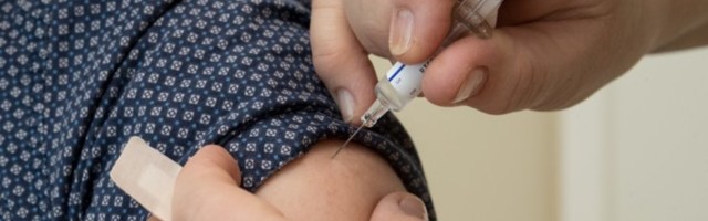 В Москве началась вакцинация групп риска от коронавируса