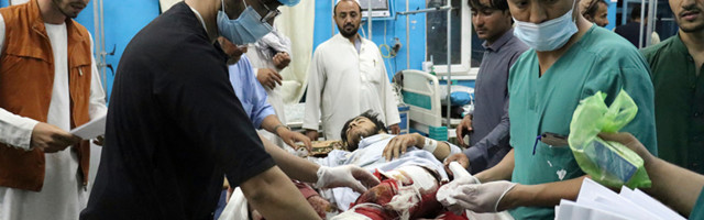 Число погибших в результате терактов в Кабуле превысило 100 человек. Байден обещал отомстить