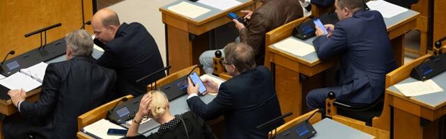 Центристы в парламенте проголосовали за введение языковых требований к призывникам