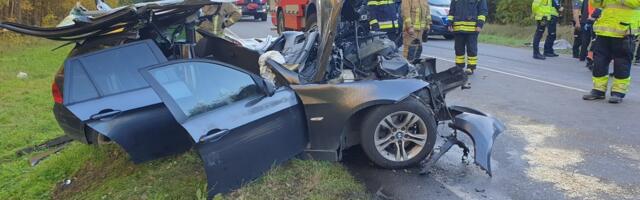 Тяжелое ДТП в Литве: в лобовом столкновении погибли две женщины, пострадали дети
