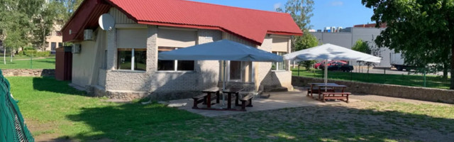 Полиция просит Нарву запретить ночную продажу алкоголя в баре "Имбис"