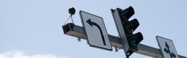 Правовед: изменения в законопроекте о камерах распознавания номеров вызывают вопросы