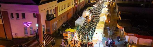 В Мажейкяй открылся Рождественский городок