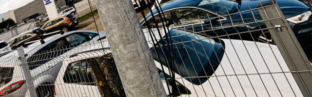 В Нарве украли ключи от 28 автомобилей и 2000 евро