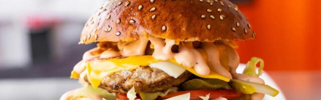 На Певческом поле снова устроят гигантский фуд-фестиваль с 500-метровой улицей еды