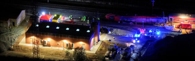 При столкновении поездов в Испании погибли не менее 39 человек