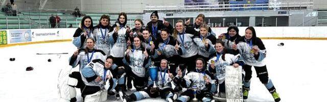 Женская хоккейная команда "Гризлиз" выиграла чемпионат Эстонии