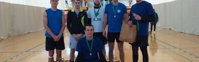 В Йыхви прошел чемпионат Ида-Вирумаа и Йыхвиской волости по волейболу среди мужских команд