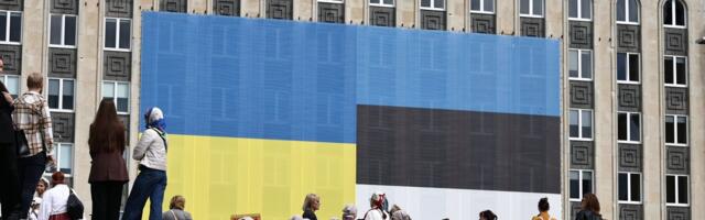 Ремонт фасада на площади Вабадузе: что будет с баннером в поддержку Украины?