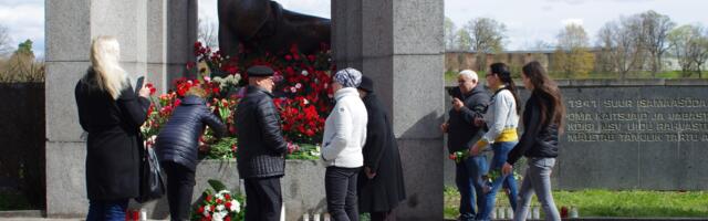 Тарту предложил убрать мемориал из парка Раади