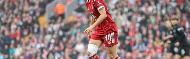 Футболистку сборной Австрии преследует миллионер — она наняла личную охрану