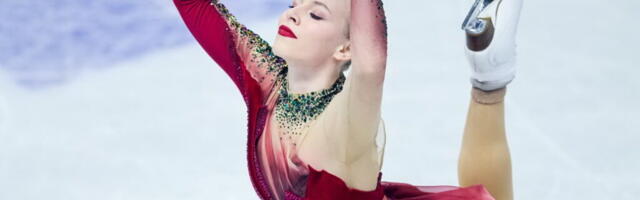Петрыкина занимает 11-е место после короткой программы на ЧМ