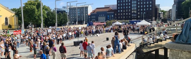 В Таллине состоялась очередная акция протеста против карантинных ограничений и вакцинации