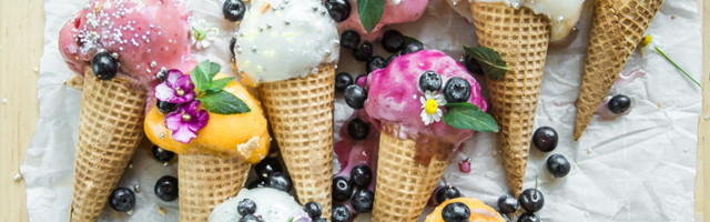 Житель Эстонии съедает около 100 мороженых на палочке в год