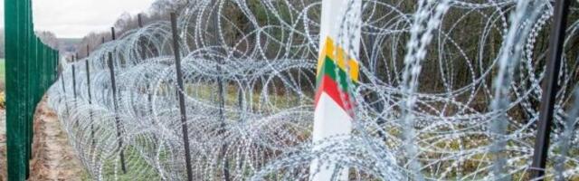 На границе Литвы с Беларусью пограничники развернули 22 нелегальных мигранта
