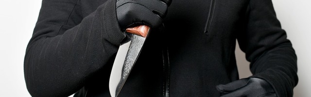 Мясо, конфеты и кофе дорого обошлись нарвитянину, укравшему их в магазине и угрожавшему охраннику ножом