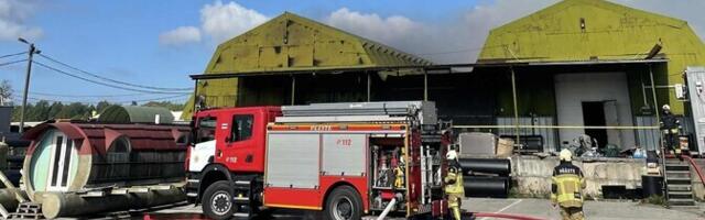 В Лагеди горело промышленное здание