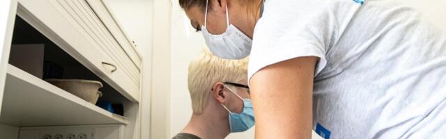 Фактчекинг: какую "побочку" вызывают прививки от ковида?