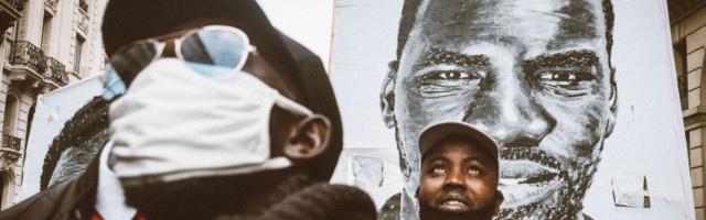 После теракта Франция начала депортировать мигрантов. На родине этим людям грозит опасность