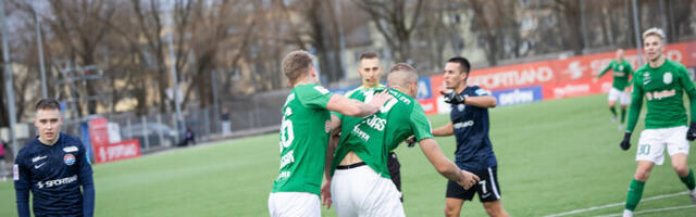 ЧЭ по футболу: нарвский "Транс" дома уступил "Флоре", "Левадия" разгромила "Калев"