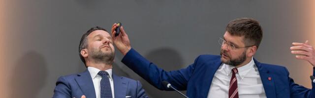 И в тендер влезть, и на скамейку сесть: как реформисты в центристов превращаются