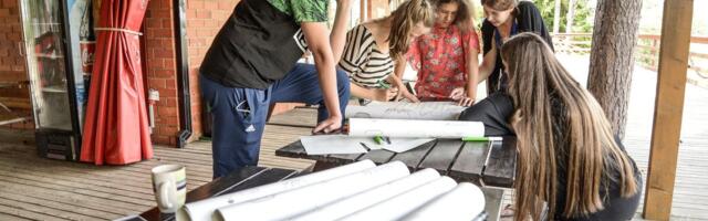 Правительство ищет способы освободить детские лагеря от уплаты НСО. Михал: если захотеть, к лету можно успеть