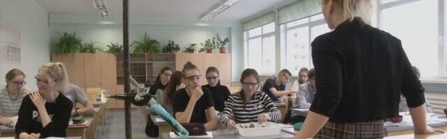 Профсоюз работников образования Латвии раньше ожидаемого добился повышения зарплат учителям