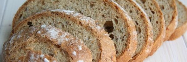 Предлагается снизить НДС на хлеб, молоко, яйца и свежее мясо птицы