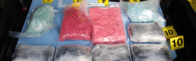 Полиция задержала в Нарве грузовик, перевозивший наркотики