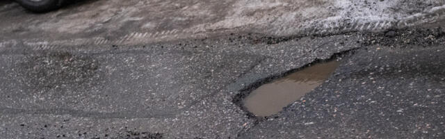 Свен Пертенс: около пяти лет подряд государство финансирует дороги ниже минимального уровня