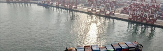 Годовой профицит внешней торговли Китая впервые достиг 1,2 трлн долларов