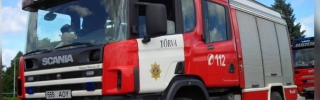 В Нарва-Йыэсуу сгорел бывший оздоровительный центр